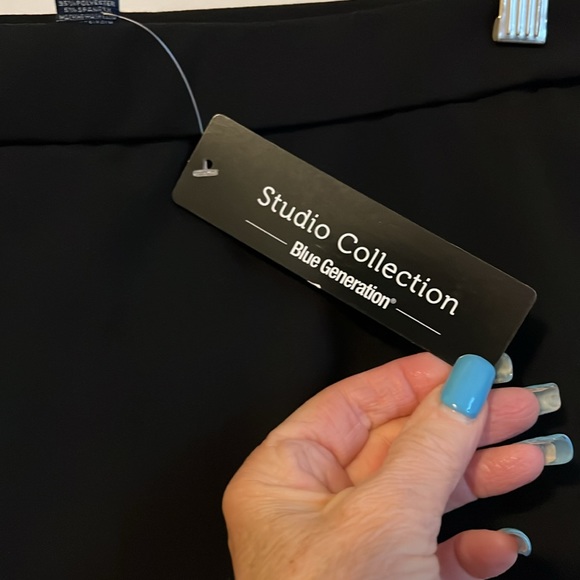 Studio Collection Skirt New - Picture 2 of 6